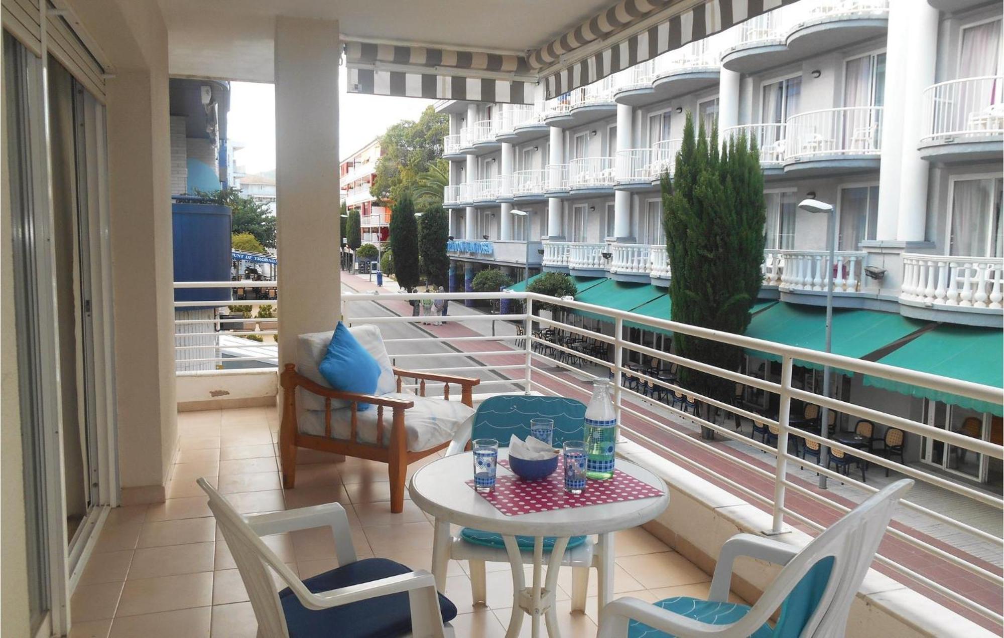 1 Bedroom Beautiful Apartment In Tossa De Mar Luaran gambar